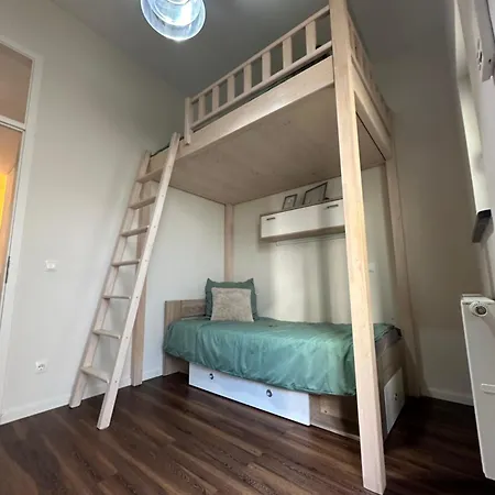 Zoe - Zentrale Citywohnung - 2 Schlafzimmer - 4 Betten - Kueche - Ideal Fuer Familien *