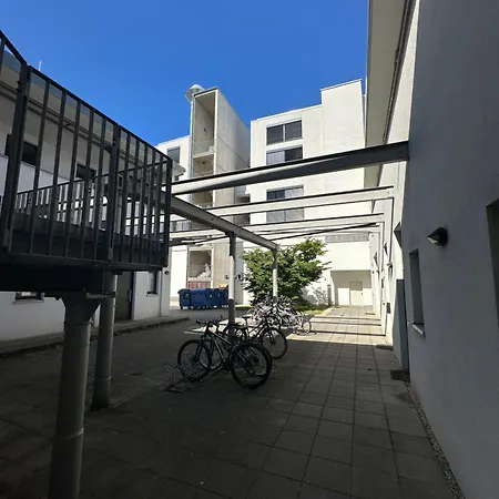 Zoe - Zentrale Citywohnung - 2 Schlafzimmer - 4 Betten - Kueche - Ideal Fuer Familien *